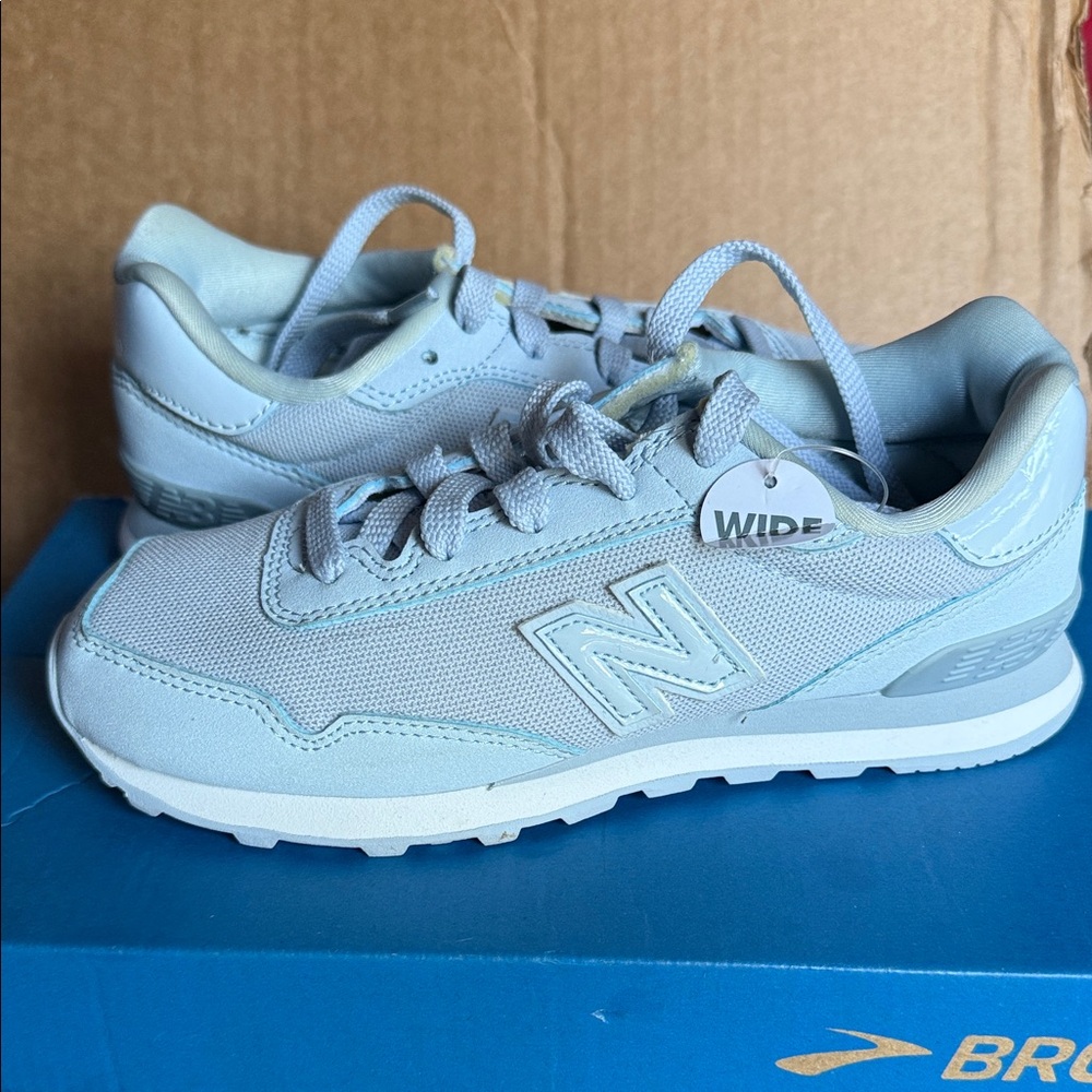 New Balance Kids Light Blue Lace-Up Sneakers New without box. They r wide width